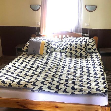 Szajol Convoy Panzio B&B 외부 사진